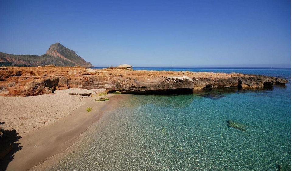 castelluzzo-spiaggia